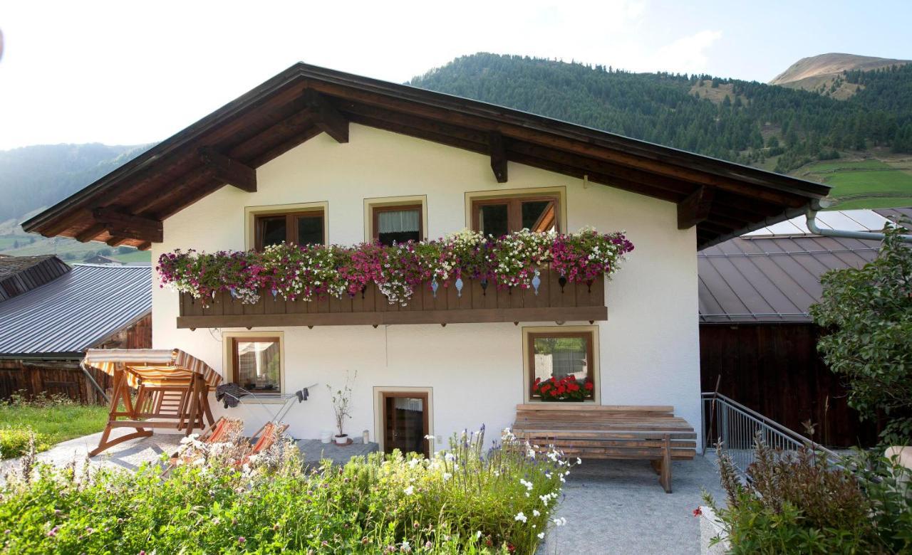 Rieglhof Apartment Hennennest Caprone Екстер'єр фото