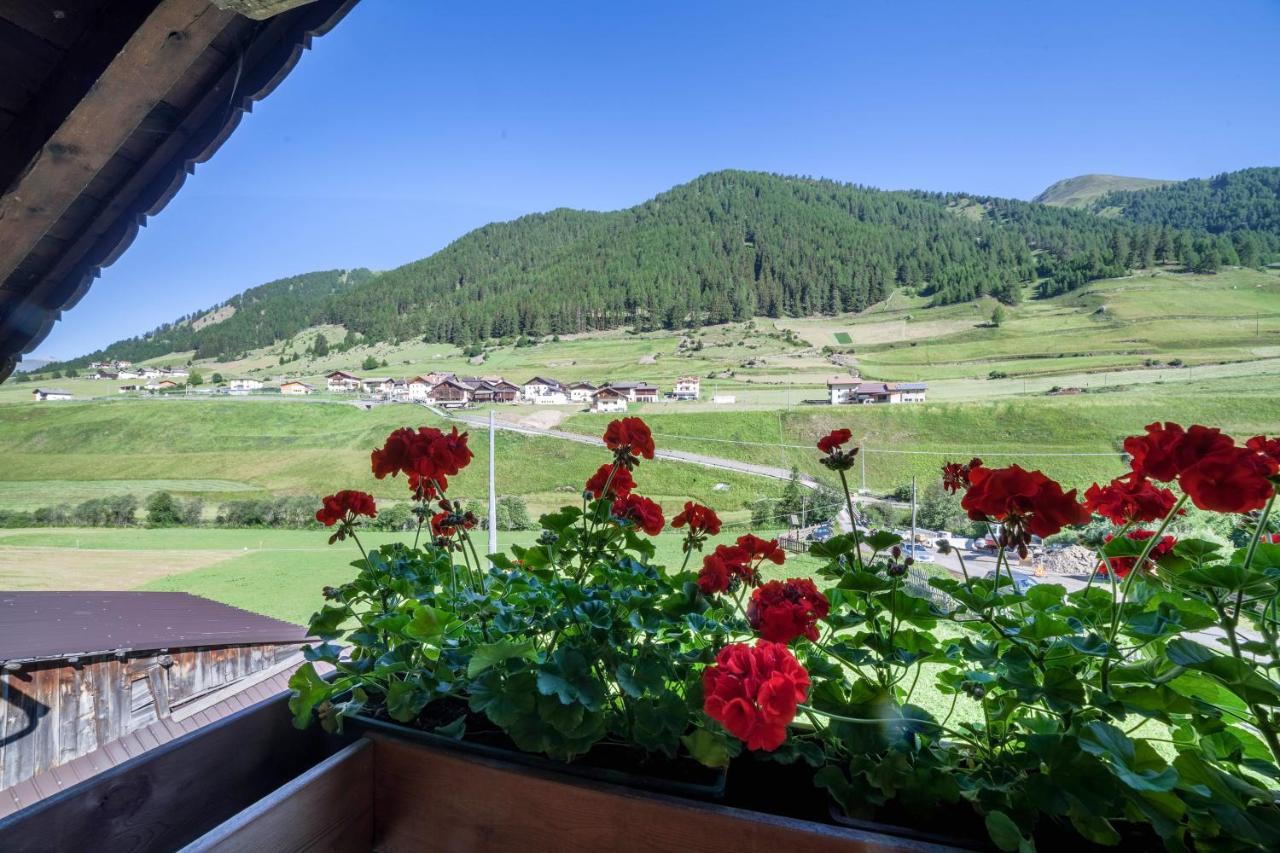 Rieglhof Apartment Hennennest Caprone Екстер'єр фото
